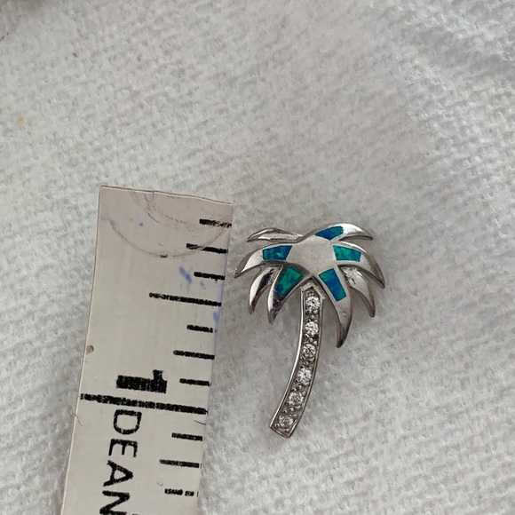 Silver palm tree for chain - Picture 3 of 3